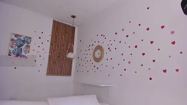 Snapshot of TiffanyWright chatting on February 23, 2026, 1:44 pm TiffanyWright online show from February 23, 2026, 1:44 pm