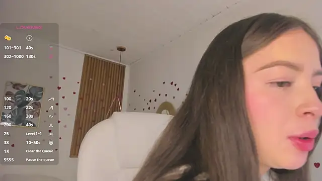 Snapshot of TiffanyWright chatting on April 12, 2026, 1:47 pm TiffanyWright online show from April 12, 2026, 1:47 pm