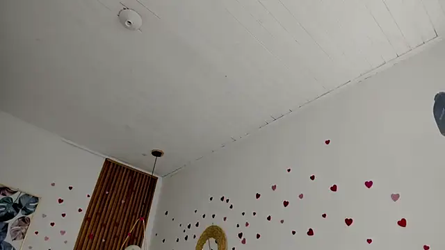 Snapshot of TiffanyWright chatting on April 11, 2026, 2:41 am TiffanyWright online show from April 11, 2026, 2:41 am