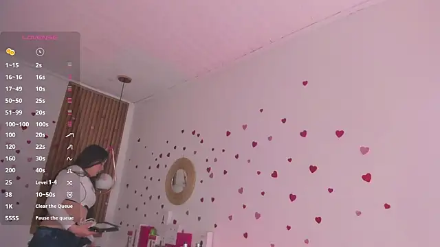 Snapshot of TiffanyWright chatting on March 31, 2026, 1:35 pm TiffanyWright online show from March 31, 2026, 1:35 pm