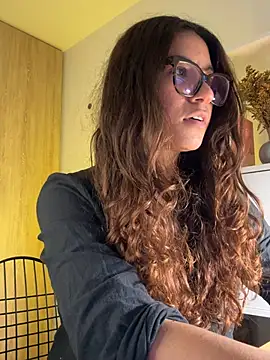 ValeriEvan online show from April 8, 2026, 7:15 pm