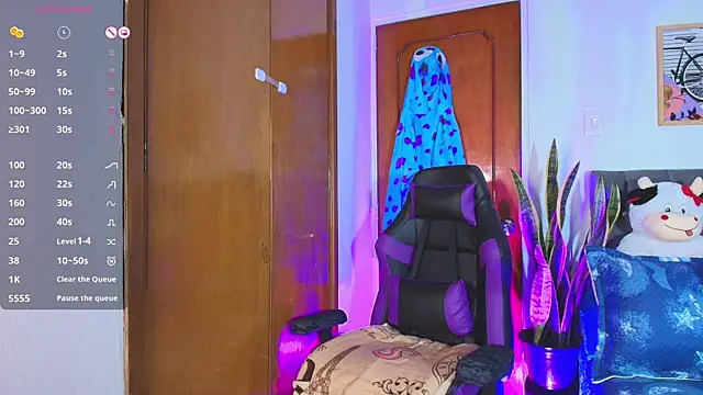 Snapshot of Cassie_fletcher_ chatting on November 21, 2025, 12:53 am Cassie fletcher online show from November 21, 2025, 12:53 am