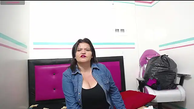 Snapshot of kambelroche chatting on January 14, 2026, 12:09 pm kambelroche online show from January 14, 2026, 12:09 pm