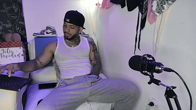 Leenar Key online show from March 14, 2025, 11:34 am