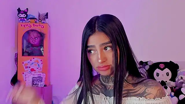 shadowcatt  online show from December 15, 2025, 10:59 pm