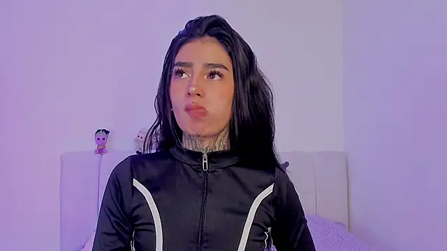 shadowcatt  online show from October 14, 2025, 7:03 pm