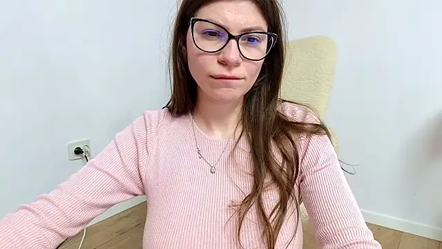Snapshot of Jullyenn3 chatting on March 20, 2025, 7:25 pm Jullyenn3 online show from March 20, 2025, 7:25 pm