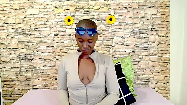 Snapshot of EbonyOlive69 chatting on May 15, 2026, 5:55 pm EbonyOlive69 online show from May 15, 2026, 5:55 pm