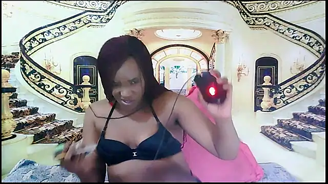 Snapshot of EbonyOlive69 chatting on December 12, 2024, 9:04 pm EbonyOlive69 online show from December 12, 2024, 9:04 pm