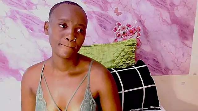 Snapshot of EbonyOlive69 chatting on February 12, 2026, 5:23 pm EbonyOlive69 online show from February 12, 2026, 5:23 pm