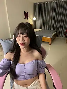 Snapshot of -rosiie- chatting on February 5, 2025, 3:20 pm -rosiie- online show from February 5, 2025, 3:20 pm