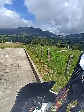 Snapshot of Cuervo_maniaco chatting on November 8, 2025, 6:22 pm Cuervo maniaco online show from November 8, 2025, 6:22 pm