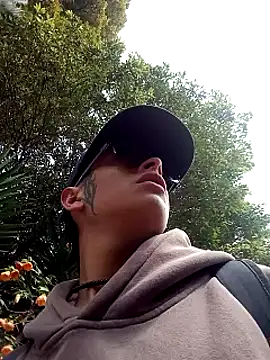 Snapshot of Cuervo_maniaco chatting on February 14, 2025, 3:36 pm Cuervo maniaco online show from February 14, 2025, 3:36 pm