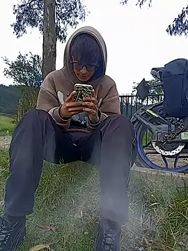 Cuervo maniaco online show from November 25, 2025, 3:01 pm