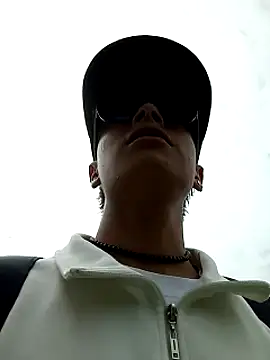 Snapshot of Cuervo_maniaco chatting on February 6, 2025, 3:52 pm Cuervo maniaco online show from February 6, 2025, 3:52 pm