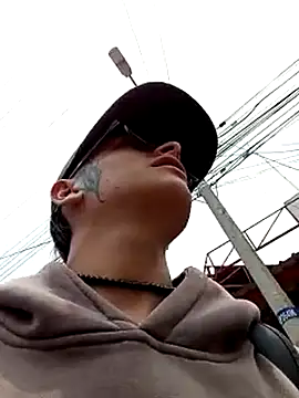 Snapshot of Cuervo_maniaco chatting on March 2, 2025, 4:47 pm Cuervo maniaco online show from March 2, 2025, 4:47 pm