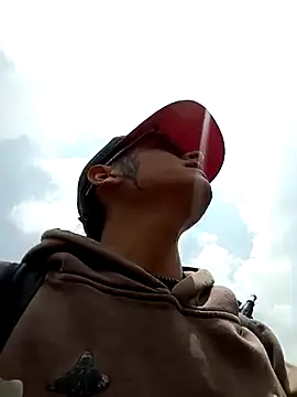 Snapshot of Cuervo_maniaco chatting on March 15, 2025, 3:48 pm Cuervo maniaco online show from March 15, 2025, 3:48 pm