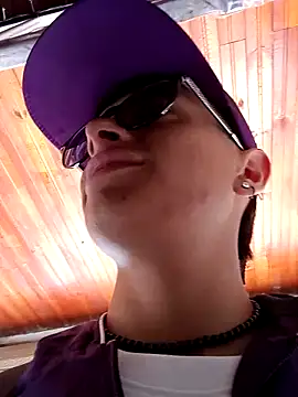 Snapshot of Cuervo_maniaco chatting on December 26, 2024, 6:12 pm Cuervo maniaco online show from December 26, 2024, 6:12 pm