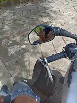 Snapshot of Cuervo_maniaco chatting on October 28, 2025, 4:06 pm Cuervo maniaco online show from October 28, 2025, 4:06 pm