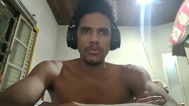 Snapshot of RenziTatte chatting on March 14, 2025, 10:49 pm RenziTatte online show from March 14, 2025, 10:49 pm