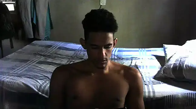 Snapshot of RenziTatte chatting on February 26, 2025, 8:58 pm RenziTatte online show from February 26, 2025, 8:58 pm