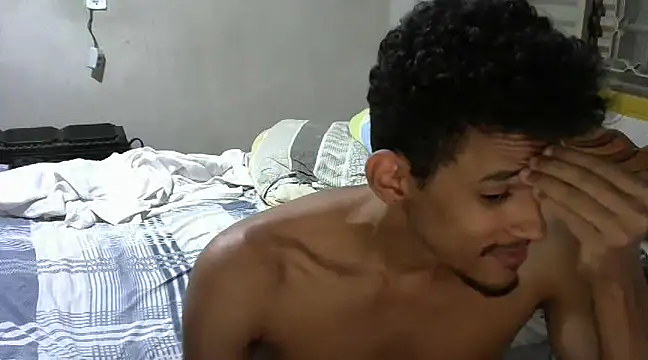 Snapshot of RenziTatte chatting on March 21, 2025, 2:50 am RenziTatte online show from March 21, 2025, 2:50 am