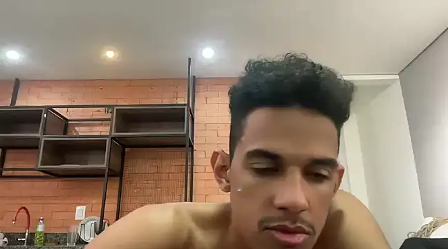 Snapshot of RenziTatte chatting on March 1, 2025, 11:58 pm RenziTatte online show from March 1, 2025, 11:58 pm