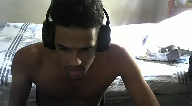 Snapshot of RenziTatte chatting on March 3, 2025, 3:11 pm RenziTatte online show from March 3, 2025, 3:11 pm