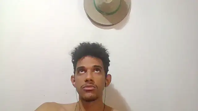 Snapshot of RenziTatte chatting on October 15, 2025, 12:35 pm RenziTatte online show from October 15, 2025, 12:35 pm