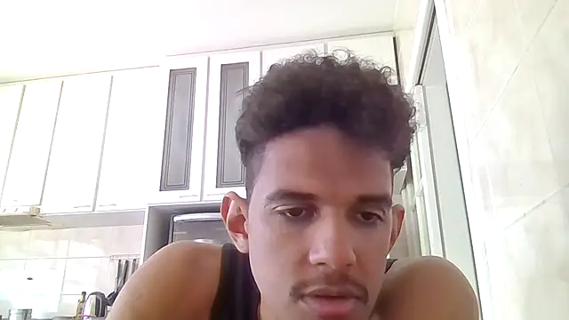 Snapshot of RenziTatte chatting on September 15, 2025, 2:06 pm RenziTatte online show from September 15, 2025, 2:06 pm