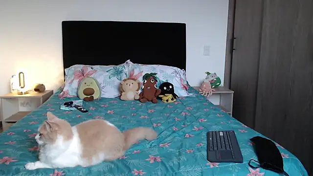 Snapshot of TatianaMonteross chatting on April 14, 2026, 11:04 am TatianaMonteross online show from April 14, 2026, 11:04 am