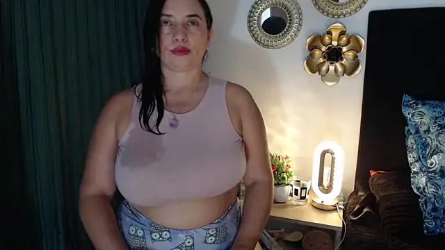 Snapshot of TatianaMonteross chatting on April 4, 2026, 3:57 am TatianaMonteross online show from April 4, 2026, 3:57 am