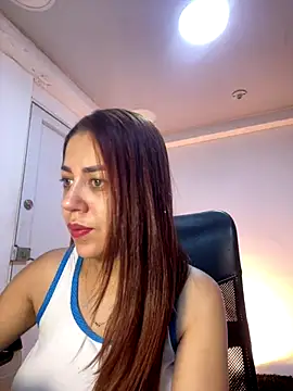 Snapshot of AnnbellaRosse chatting on September 23, 2025, 4:58 pm AnnbellaRosse online show from September 23, 2025, 4:58 pm