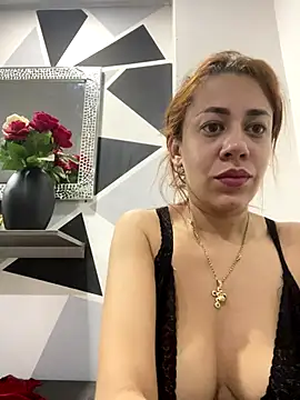 AnnbellaRosse online show from November 7, 2025, 3:38 pm