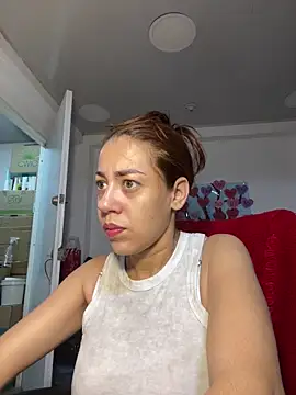 Snapshot of AnnbellaRosse chatting on September 16, 2025, 5:25 pm AnnbellaRosse online show from September 16, 2025, 5:25 pm