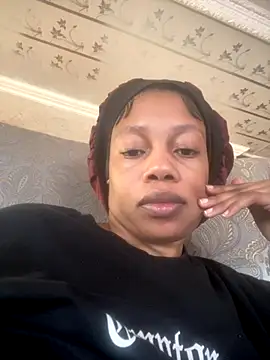 Snapshot of NAUGHTYSHALOTXX chatting on October 9, 2025, 8:48 am NAUGHTYSHALOTXX online show from October 9, 2025, 8:48 am