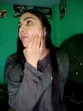 Snapshot of Nahiara_velez chatting on May 20, 2026, 12:29 am Nahiara velez online show from May 20, 2026, 12:29 am
