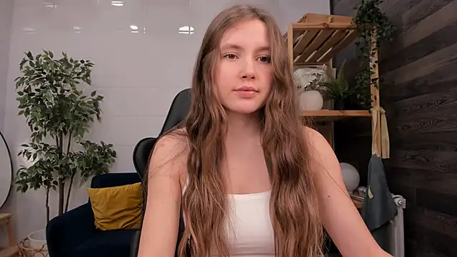 MaryannSoftt online show from February 6, 2025, 7:29 pm