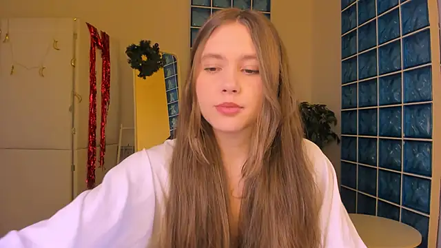 Snapshot of MaryannSoftt chatting on December 15, 2025, 4:13 pm MaryannSoftt online show from December 15, 2025, 4:13 pm