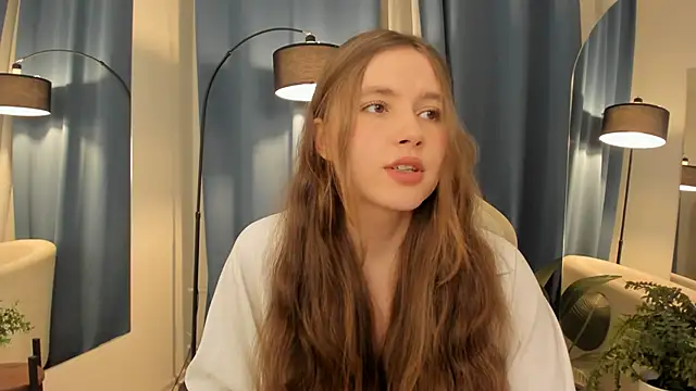 Snapshot of MaryannSoftt chatting on December 4, 2025, 3:33 pm MaryannSoftt online show from December 4, 2025, 3:33 pm