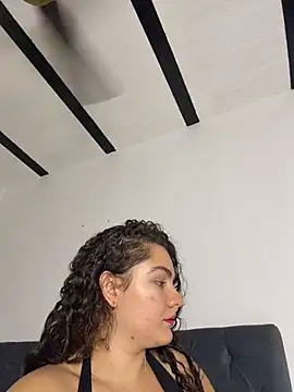 Snapshot of eva_y_marcelo chatting on May 23, 2026, 11:42 am eva y marcelo online show from May 23, 2026, 11:42 am
