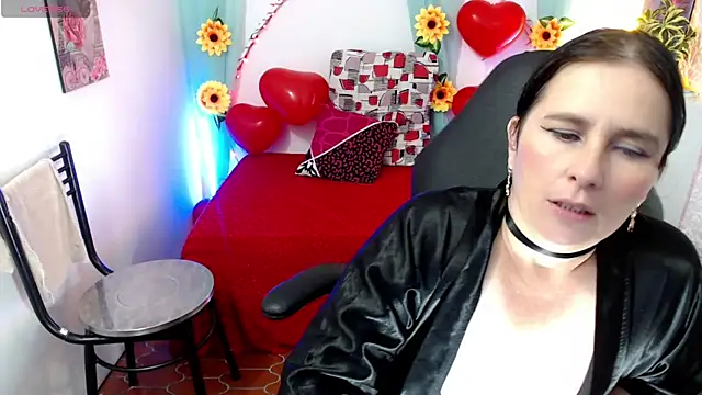 Snapshot of victoria_jones chatting on February 15, 2025, 2:33 pm victoria jones online show from February 15, 2025, 2:33 pm