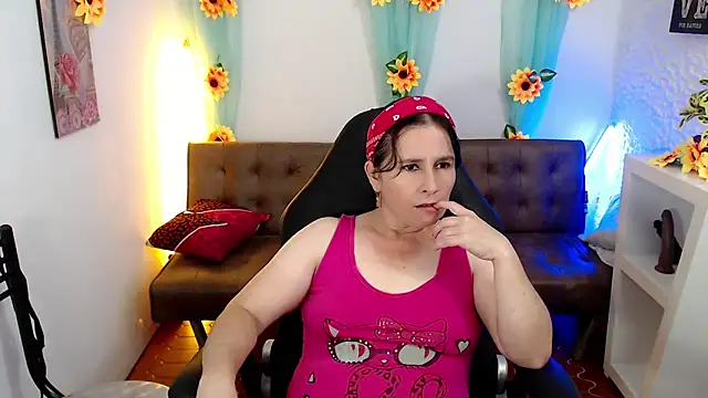 Snapshot of victoria_jones chatting on February 20, 2025, 2:46 pm victoria jones online show from February 20, 2025, 2:46 pm