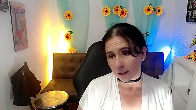 Snapshot of victoria_jones chatting on March 4, 2025, 4:30 pm victoria jones online show from March 4, 2025, 4:30 pm