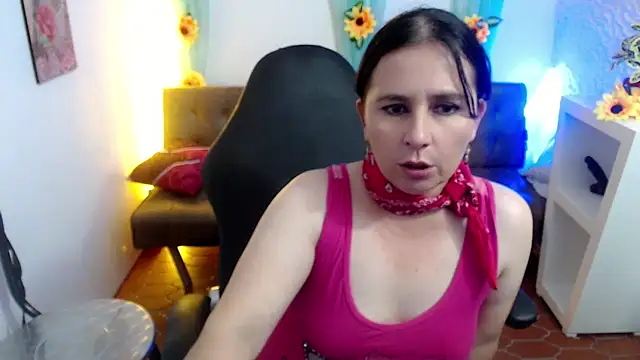 Snapshot of victoria_jones chatting on February 20, 2025, 6:13 pm victoria jones online show from February 20, 2025, 6:13 pm
