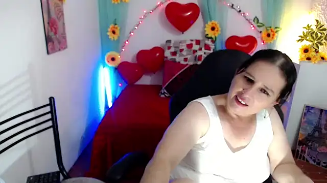 Snapshot of victoria_jones chatting on February 14, 2025, 6:08 pm victoria jones online show from February 14, 2025, 6:08 pm