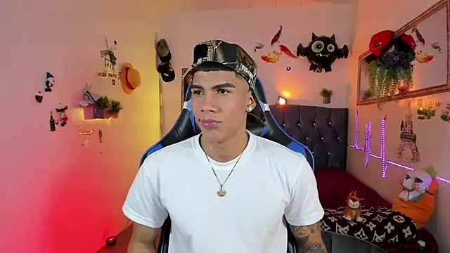 Damian latinxxx online show from November 7, 2025, 3:11 am