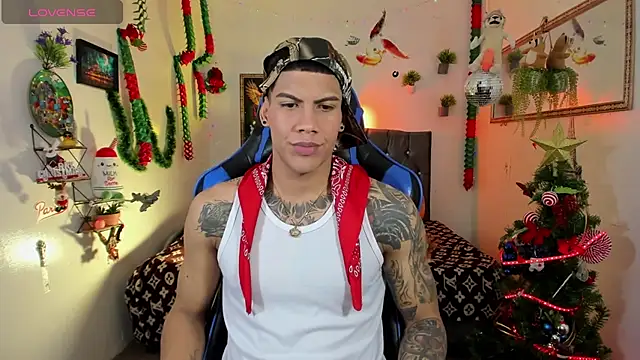 Damian latinxxx online show from December 15, 2025, 3:12 am