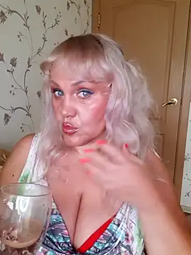 IsabellaBoni online show from July 24, 2026, 7:04 am