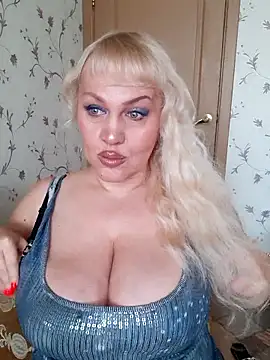 Snapshot of IsabellaBoni chatting on January 15, 2026, 10:18 am IsabellaBoni online show from January 15, 2026, 10:18 am